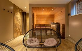 Smelynas Boutique & Spa